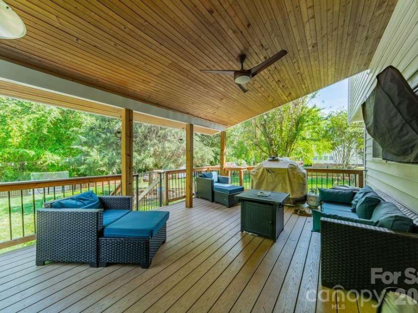 2316 Heath Lake Drive, Mint Hill, NC 28227.  MLS# CAR4371417, YatesRealty ID 22401. 