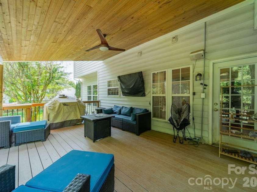 2316 Heath Lake Drive, Mint Hill, NC 28227.  MLS# CAR4371417, YatesRealty ID 22401. 