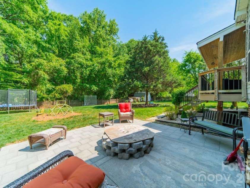 2316 Heath Lake Drive, Mint Hill, NC 28227.  MLS# CAR4371417, YatesRealty ID 22401. 