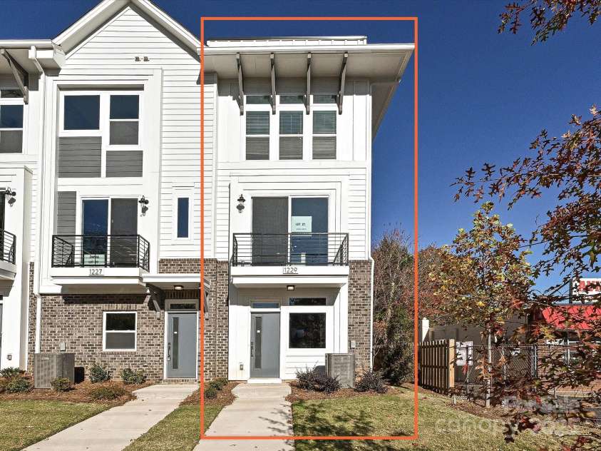 1229 34th Street, Charlotte, NC 28205.  MLS# CAR4211272, YatesRealty ID 22402. 