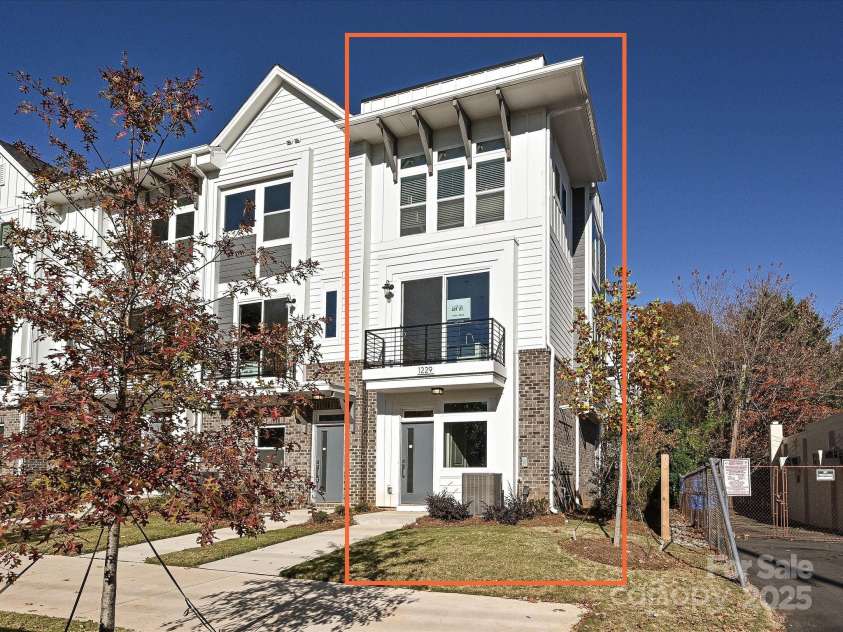 1229 34th Street, Charlotte, NC 28205.  MLS# CAR4211272, YatesRealty ID 22402. 