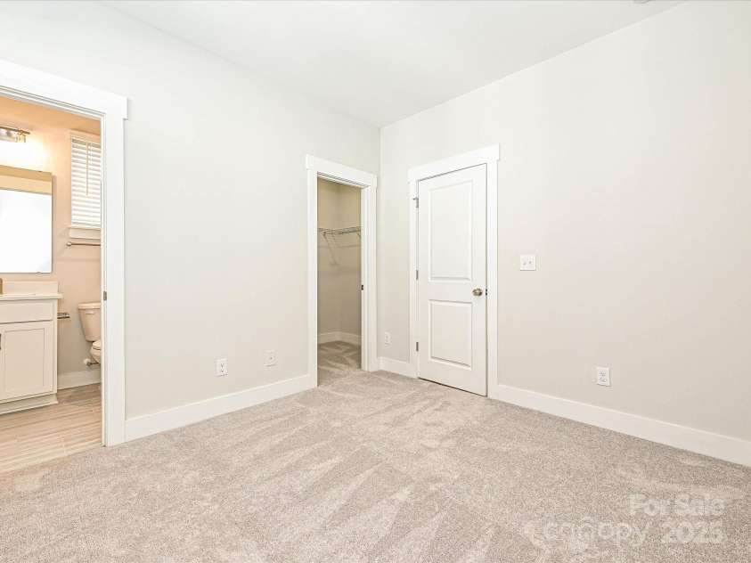 1229 34th Street, Charlotte, NC 28205.  MLS# CAR4211272, YatesRealty ID 22402. Bedroom 2