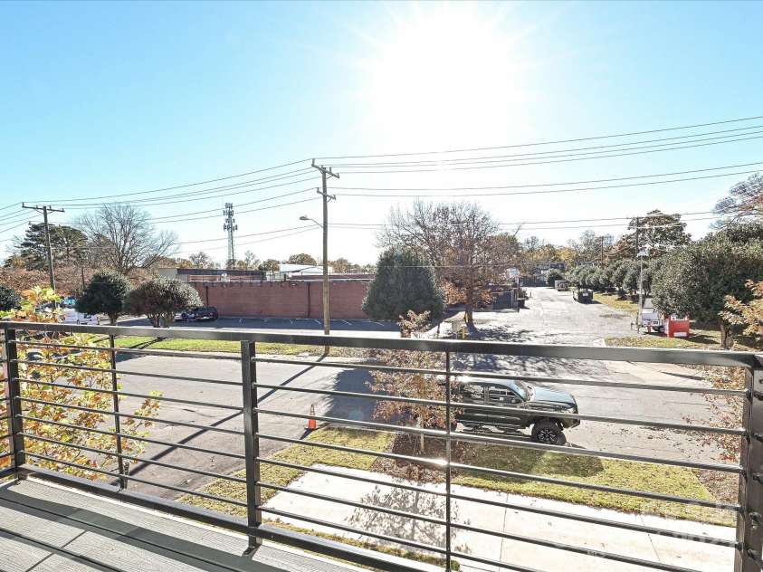 1229 34th Street, Charlotte, NC 28205.  MLS# CAR4211272, YatesRealty ID 22402. Kitchen Terrace