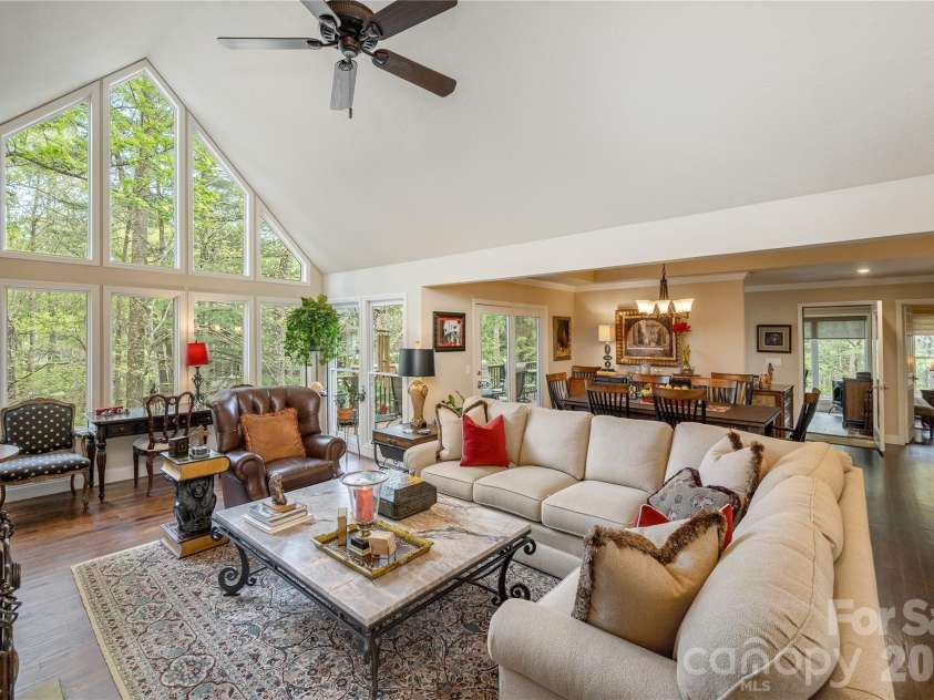 508 Cobblestone Lane, Flat Rock, NC 28731.  MLS# CAR4368630, YatesRealty ID 22402. 