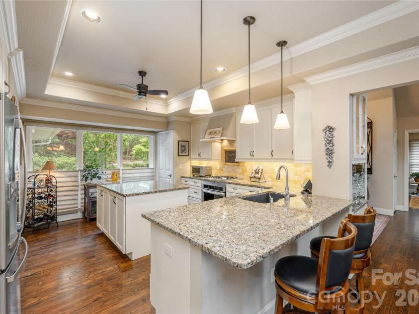 508 Cobblestone Lane, Flat Rock, NC 28731.  MLS# CAR4368630, YatesRealty ID 22402. 