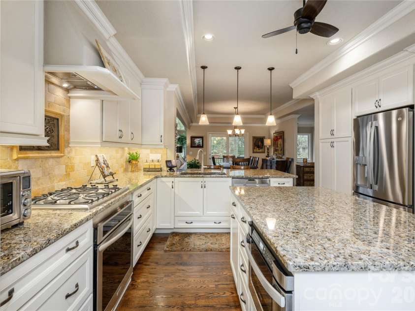 508 Cobblestone Lane, Flat Rock, NC 28731.  MLS# CAR4368630, YatesRealty ID 22402. 
