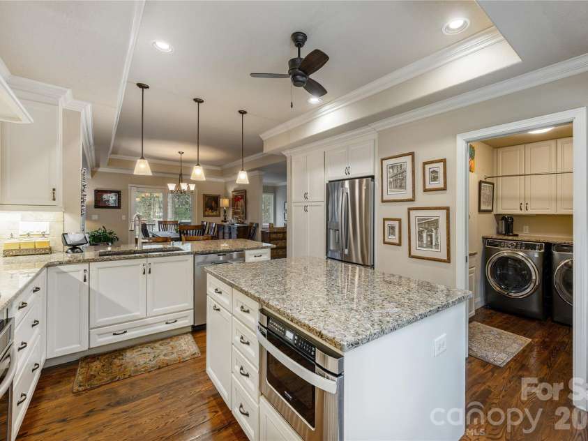 508 Cobblestone Lane, Flat Rock, NC 28731.  MLS# CAR4368630, YatesRealty ID 22402. 
