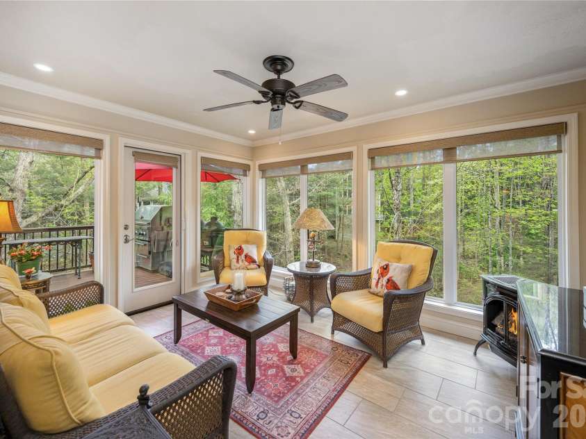 508 Cobblestone Lane, Flat Rock, NC 28731.  MLS# CAR4368630, YatesRealty ID 22402. 