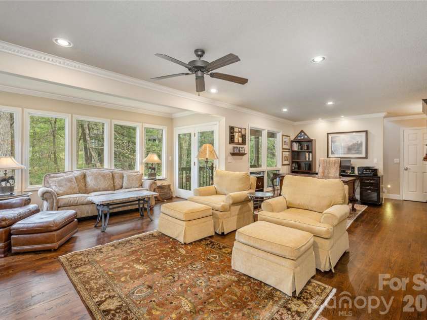 508 Cobblestone Lane, Flat Rock, NC 28731.  MLS# CAR4368630, YatesRealty ID 22402. 