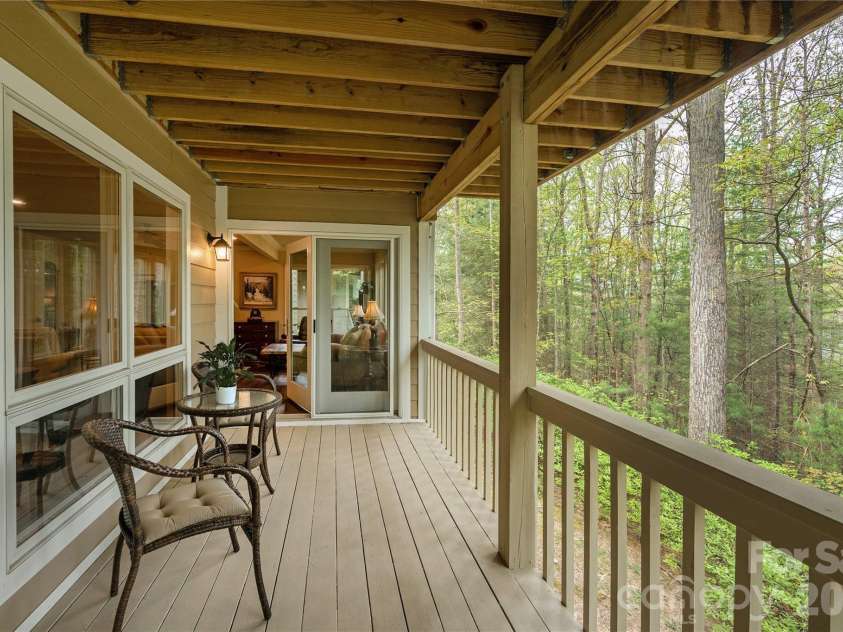 508 Cobblestone Lane, Flat Rock, NC 28731.  MLS# CAR4368630, YatesRealty ID 22402. 