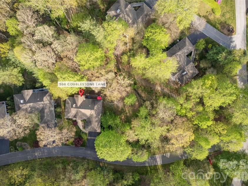 508 Cobblestone Lane, Flat Rock, NC 28731.  MLS# CAR4368630, YatesRealty ID 22402. 