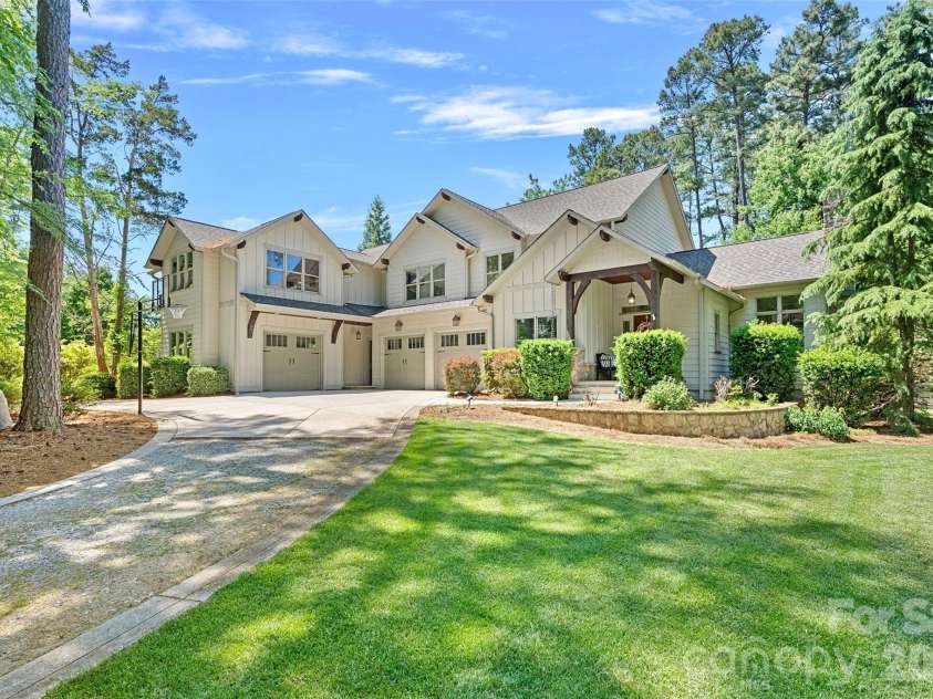 236 Tuskarora Trail, Mooresville, NC 28117.  MLS# CAR4370396, YatesRealty ID 22403. 