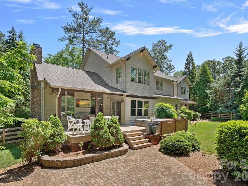 236 Tuskarora Trail, Mooresville, NC 28117.  MLS# CAR4370396, YatesRealty ID 22403. 