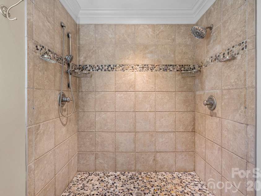 236 Tuskarora Trail, Mooresville, NC 28117.  MLS# CAR4370396, YatesRealty ID 22403. 