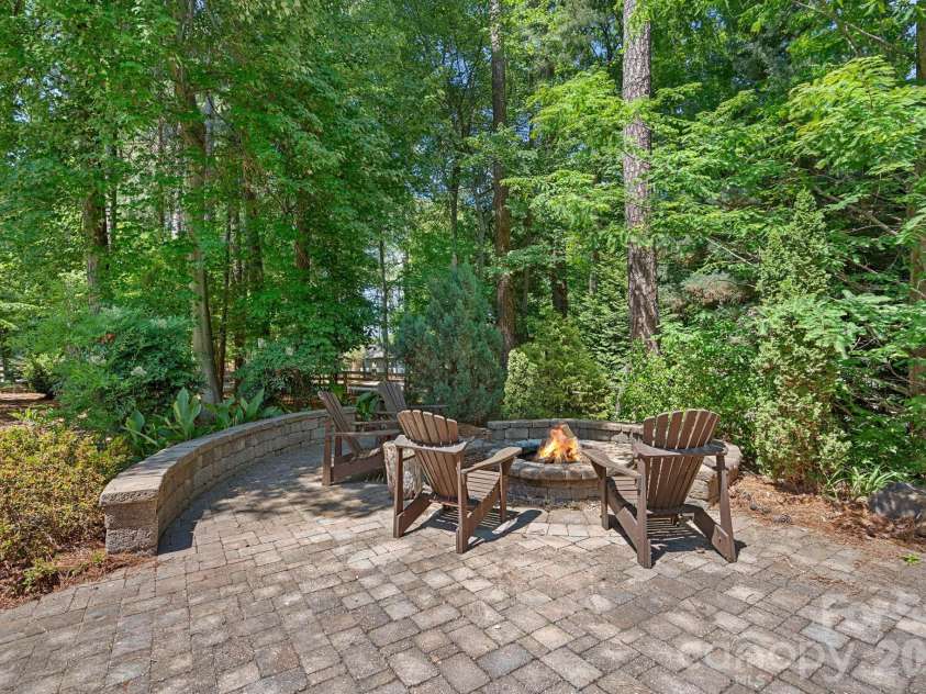 236 Tuskarora Trail, Mooresville, NC 28117.  MLS# CAR4370396, YatesRealty ID 22403. 