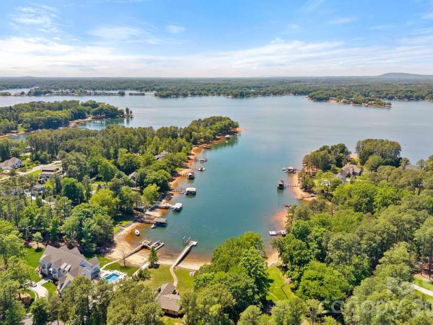 236 Tuskarora Trail, Mooresville, NC 28117.  MLS# CAR4370396, YatesRealty ID 22403. 
