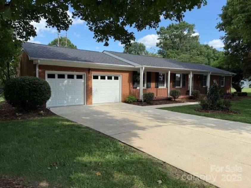 1116 Fieldstone Road, Mooresville, NC 28115.  MLS# CAR4271670, YatesRealty ID 22404. Another View