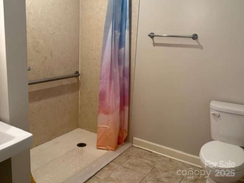 1116 Fieldstone Road, Mooresville, NC 28115.  MLS# CAR4271670, YatesRealty ID 22404. Primary Bath