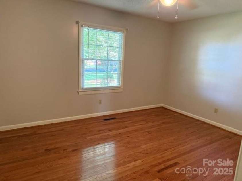 1116 Fieldstone Road, Mooresville, NC 28115.  MLS# CAR4271670, YatesRealty ID 22404. Third Bedroom