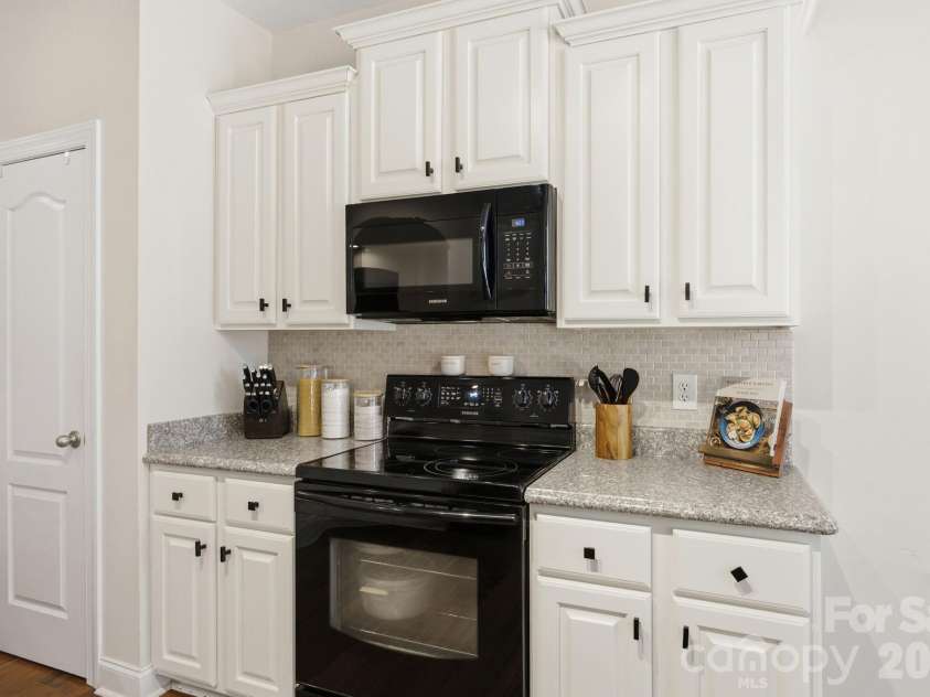 12928 Windy Lea Lane, Huntersville, NC 28078.  MLS# CAR4377036, YatesRealty ID 22405. 