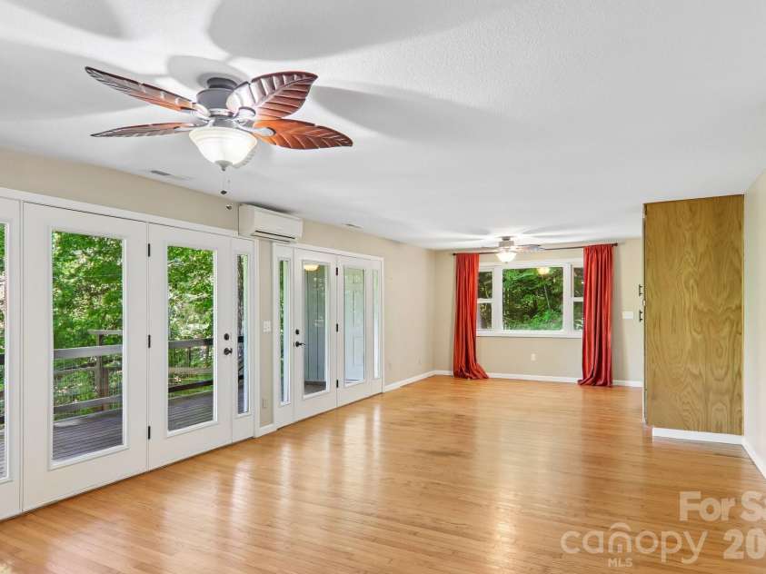 224 Highlands Loop, Maggie Valley, NC 28751.  MLS# CAR4377562, YatesRealty ID 22406. 
