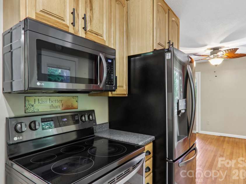 224 Highlands Loop, Maggie Valley, NC 28751.  MLS# CAR4377562, YatesRealty ID 22406. 