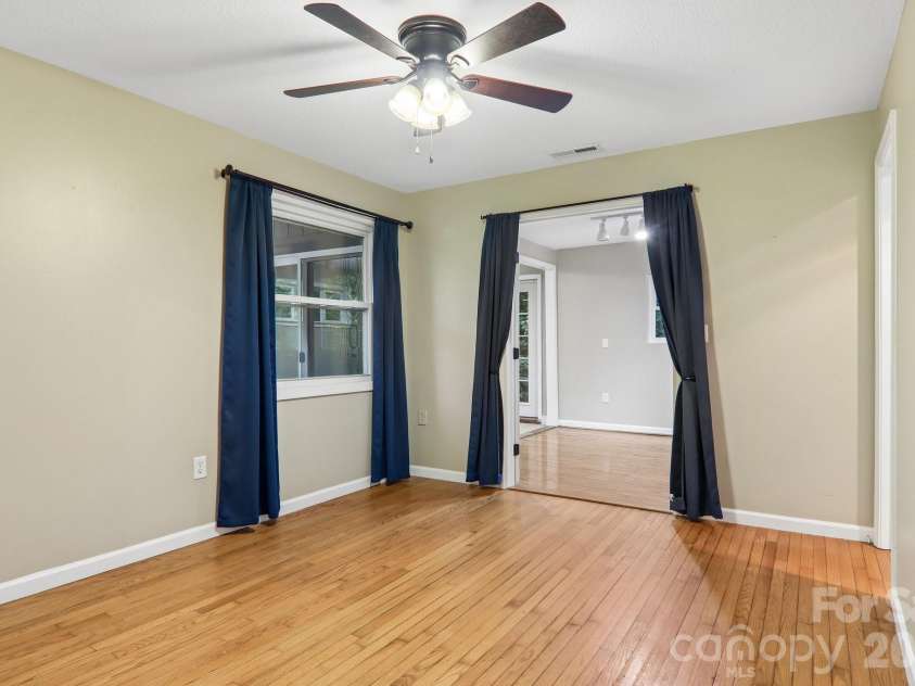 224 Highlands Loop, Maggie Valley, NC 28751.  MLS# CAR4377562, YatesRealty ID 22406. 