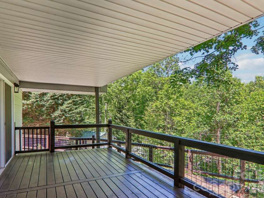 224 Highlands Loop, Maggie Valley, NC 28751.  MLS# CAR4377562, YatesRealty ID 22406. 