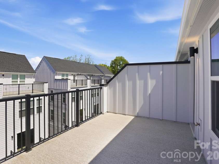 1120 Kokomo Lane, Charlotte, NC 28206.  MLS# CAR4377235, YatesRealty ID 22407. 