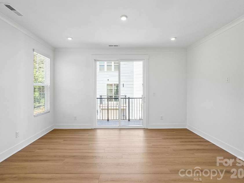 1120 Kokomo Lane, Charlotte, NC 28206.  MLS# CAR4377235, YatesRealty ID 22407. 