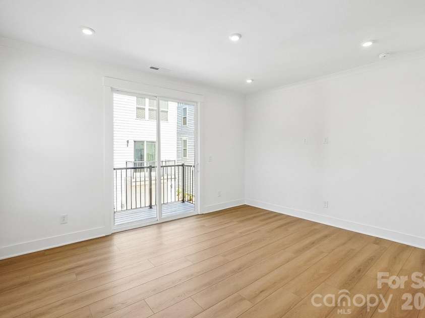 1120 Kokomo Lane, Charlotte, NC 28206.  MLS# CAR4377235, YatesRealty ID 22407. 