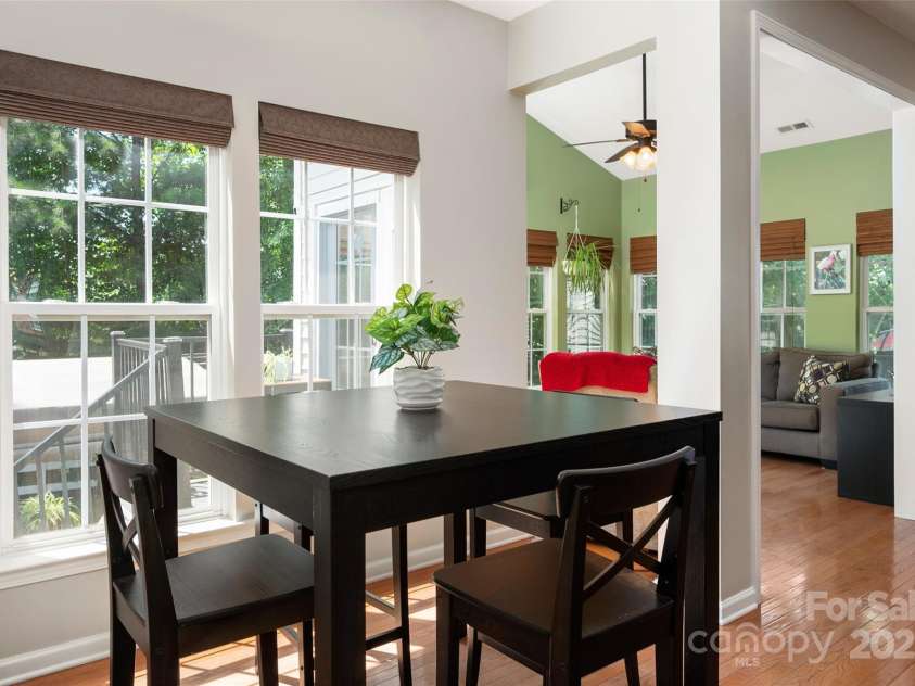 512 Veloce Trail, Fort Mill, SC 29715.  MLS# CAR4274741, YatesRealty ID 22407. Breakfast area overlooking the private backyard