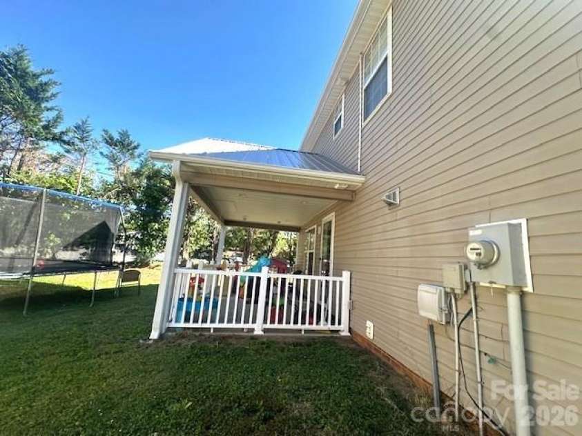 402 Trillium Court, Conover, NC 28613.  MLS# CAR4379930, YatesRealty ID 22408. 