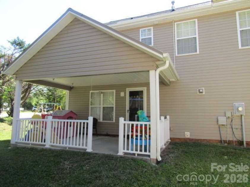 402 Trillium Court, Conover, NC 28613.  MLS# CAR4379930, YatesRealty ID 22408. 