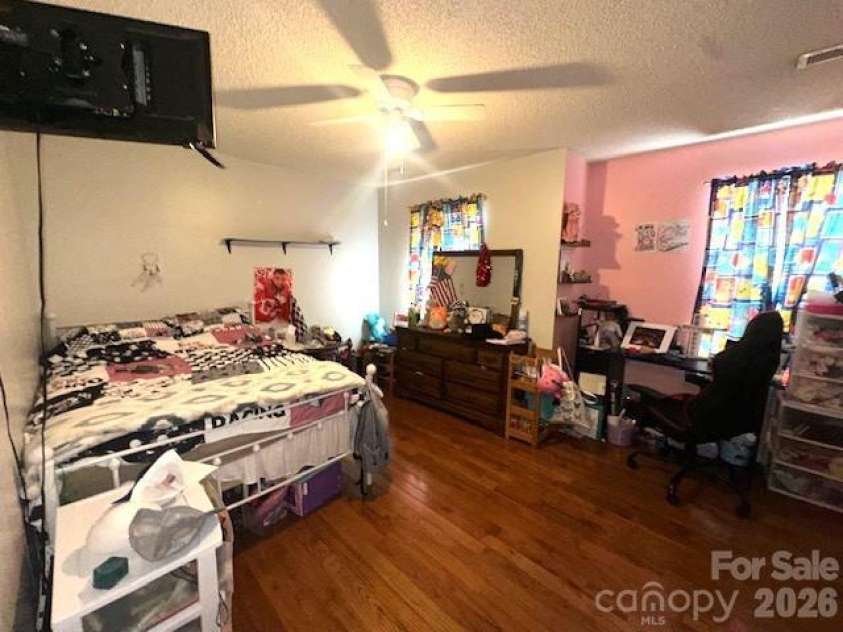 402 Trillium Court, Conover, NC 28613.  MLS# CAR4379930, YatesRealty ID 22408. Bed 3