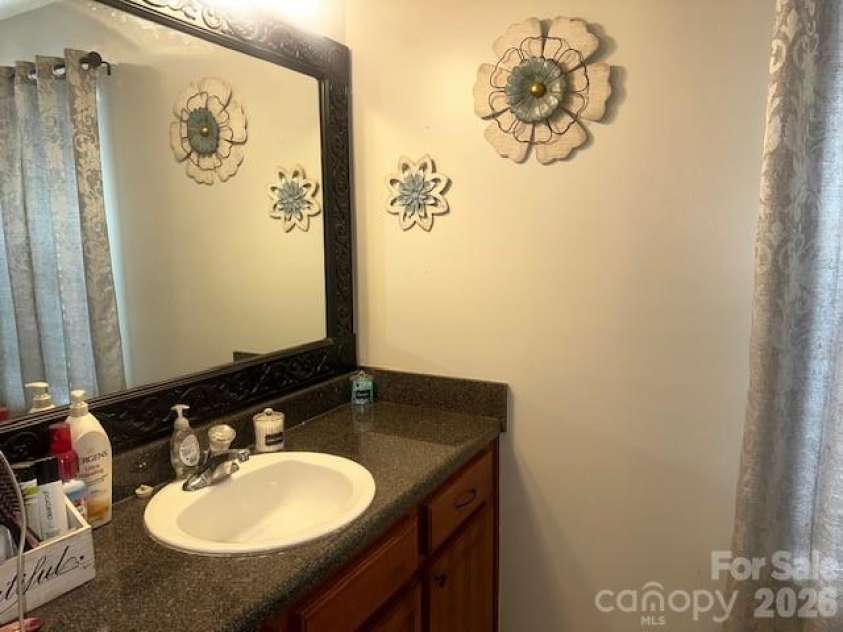 402 Trillium Court, Conover, NC 28613.  MLS# CAR4379930, YatesRealty ID 22408. Master bath