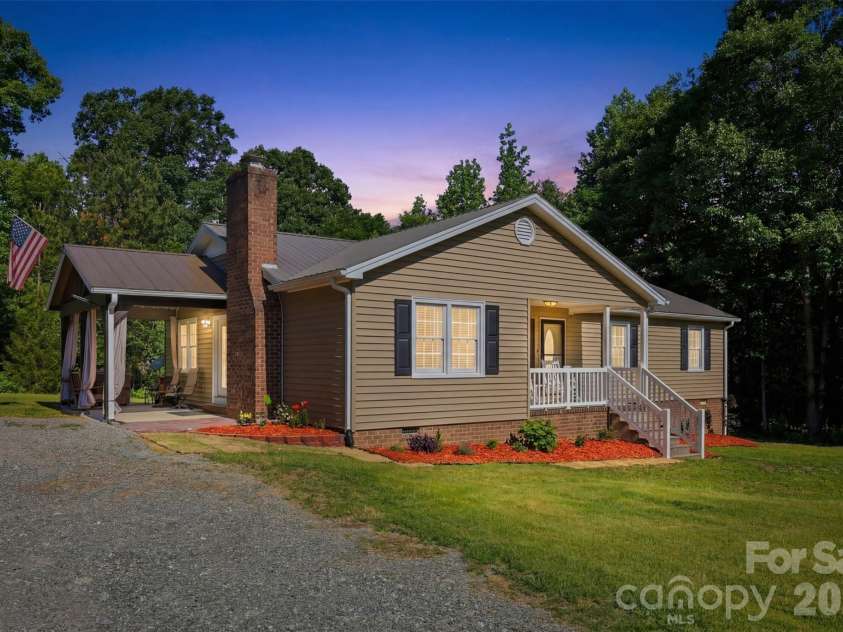 4344 Walker Road, Rock Hill, SC 29730.  MLS# CAR4382212, YatesRealty ID 22410. 