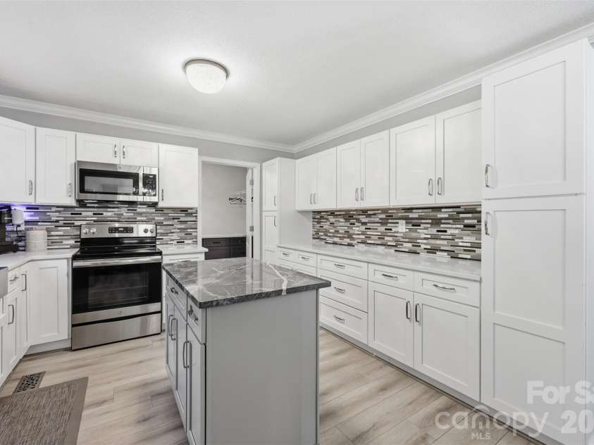 4344 Walker Road, Rock Hill, SC 29730.  MLS# CAR4382212, YatesRealty ID 22410. 