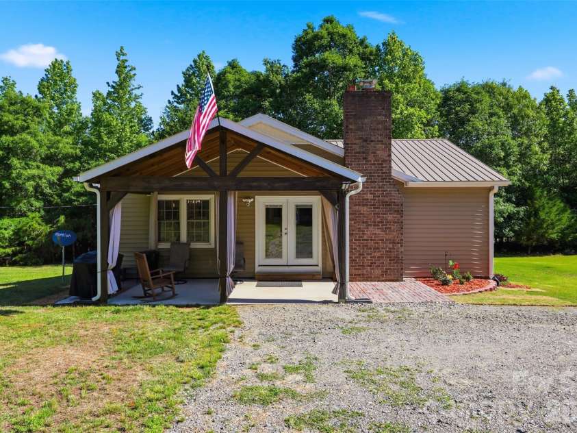 4344 Walker Road, Rock Hill, SC 29730.  MLS# CAR4382212, YatesRealty ID 22410. 