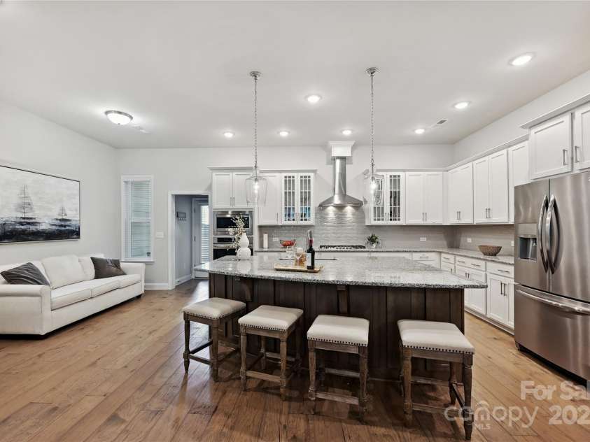 10022 Wayfair Meadow Court, Charlotte, NC 28277.  MLS# CAR4267578, YatesRealty ID 22411. 