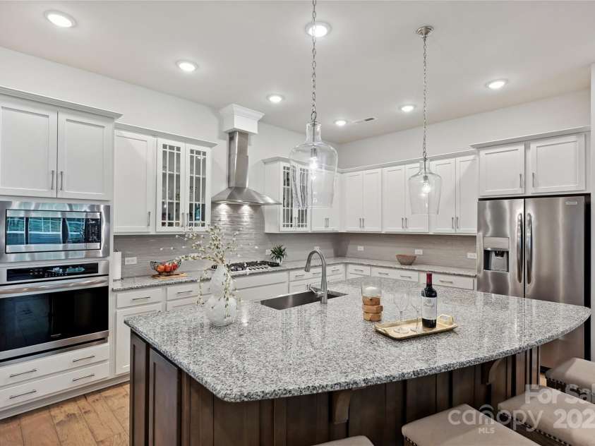 10022 Wayfair Meadow Court, Charlotte, NC 28277.  MLS# CAR4267578, YatesRealty ID 22411. 