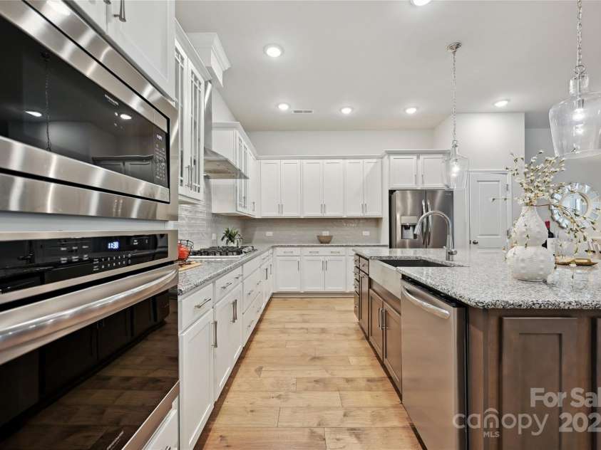10022 Wayfair Meadow Court, Charlotte, NC 28277.  MLS# CAR4267578, YatesRealty ID 22411. 