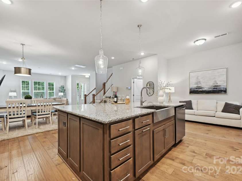 10022 Wayfair Meadow Court, Charlotte, NC 28277.  MLS# CAR4267578, YatesRealty ID 22411. 