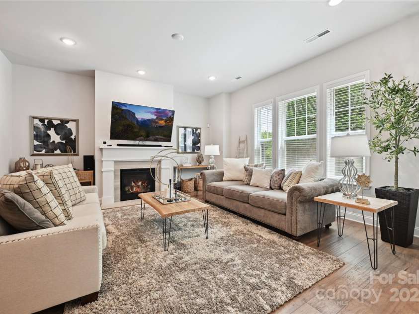 10022 Wayfair Meadow Court, Charlotte, NC 28277.  MLS# CAR4267578, YatesRealty ID 22411. 