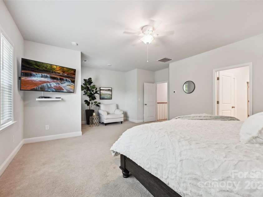 10022 Wayfair Meadow Court, Charlotte, NC 28277.  MLS# CAR4267578, YatesRealty ID 22411. 