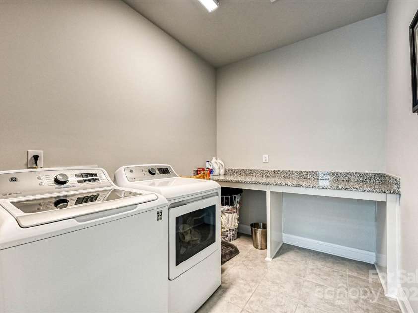 10022 Wayfair Meadow Court, Charlotte, NC 28277.  MLS# CAR4267578, YatesRealty ID 22411. 