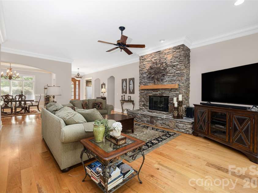 3946 Lake Spring Cove Court, Denver, NC 28037.  MLS# CAR4382283, YatesRealty ID 22412. 