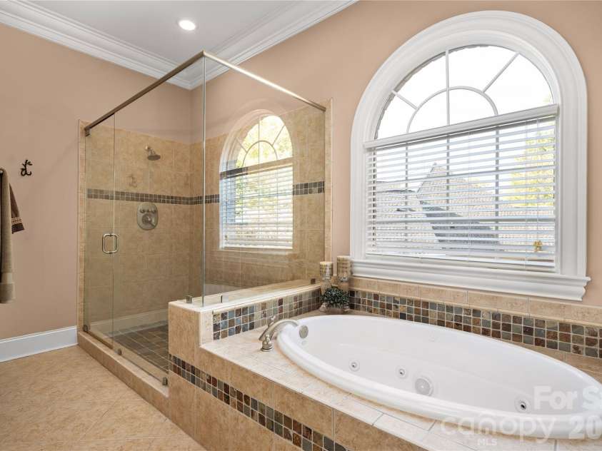 3946 Lake Spring Cove Court, Denver, NC 28037.  MLS# CAR4382283, YatesRealty ID 22412. 