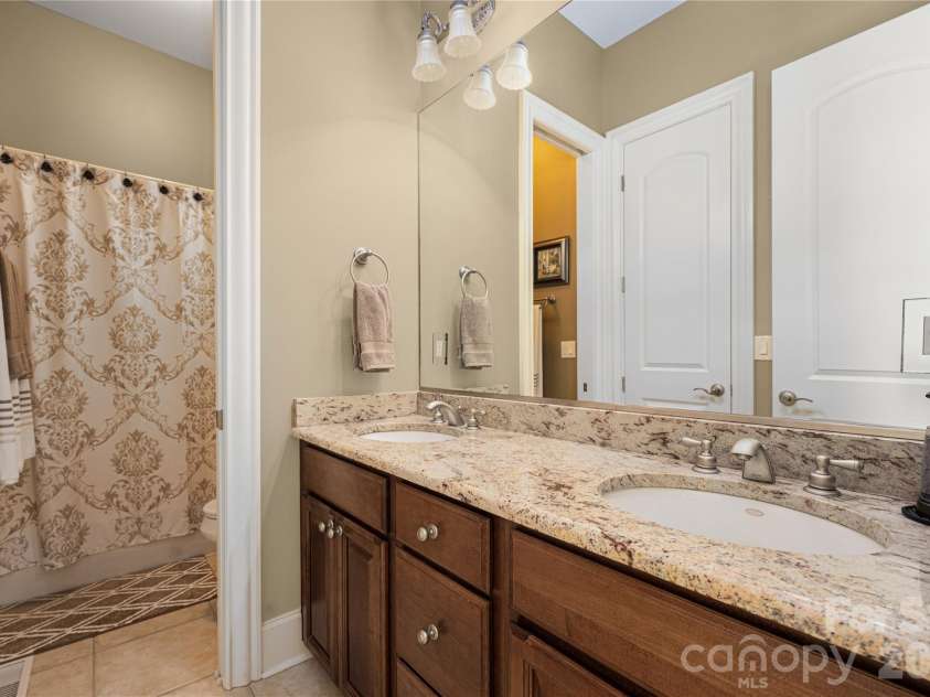 3946 Lake Spring Cove Court, Denver, NC 28037.  MLS# CAR4382283, YatesRealty ID 22412. 