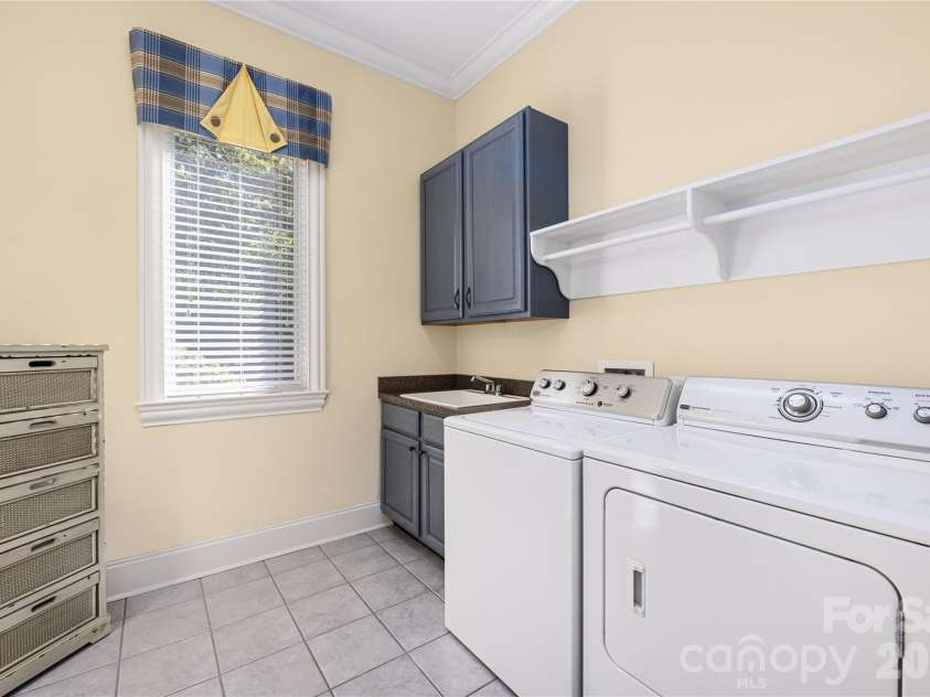 3946 Lake Spring Cove Court, Denver, NC 28037.  MLS# CAR4382283, YatesRealty ID 22412. 